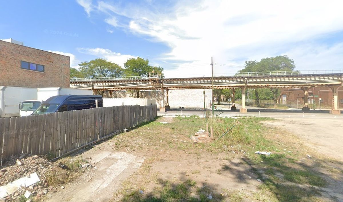 2735 Lake Street, Chicago, IL 60612