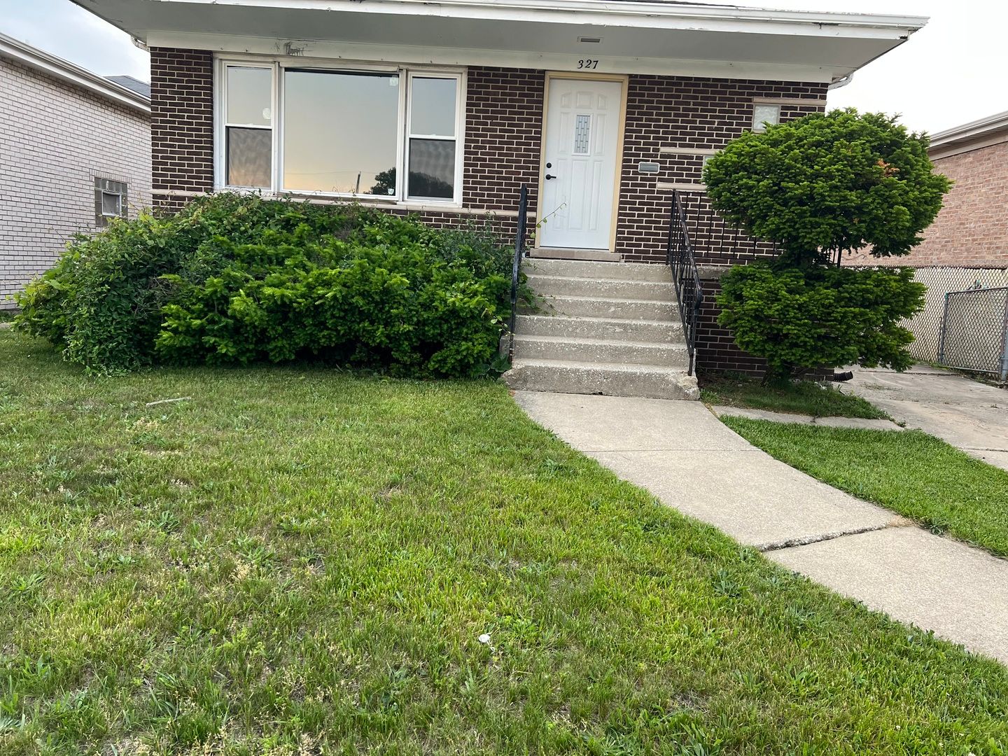 327 Marquette Avenue — Calumet City, IL 60409