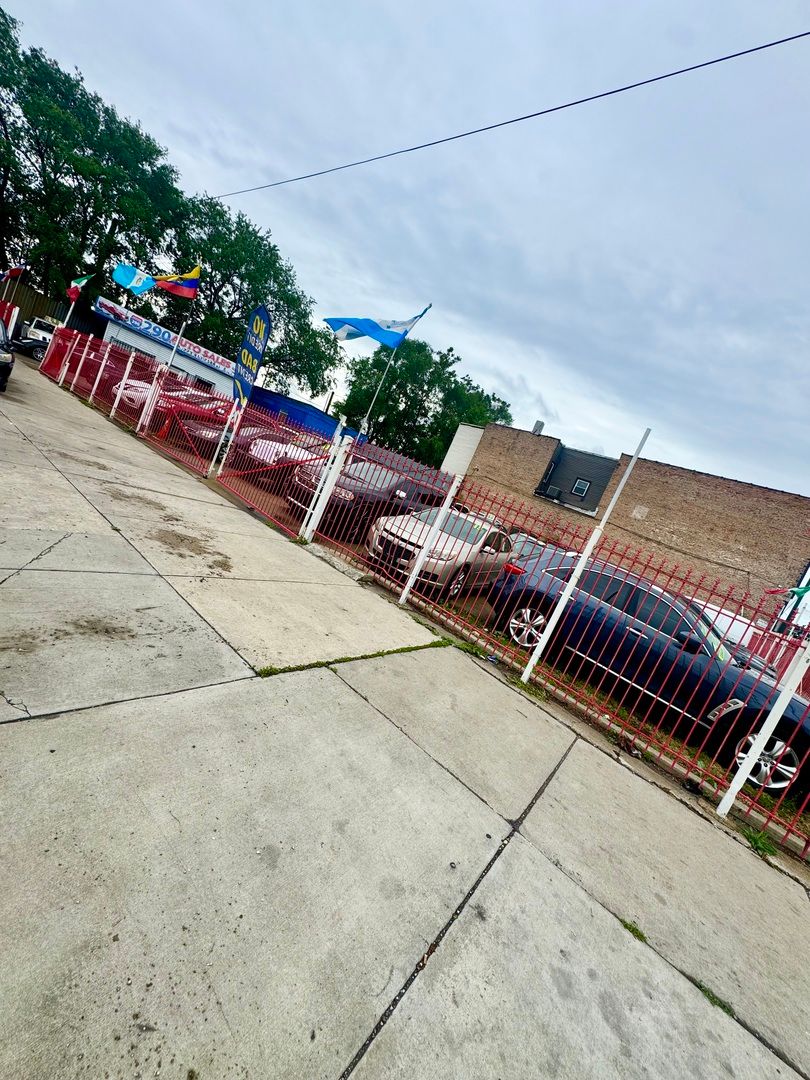 628 S Cicero Avenue — Chicago, IL 60644