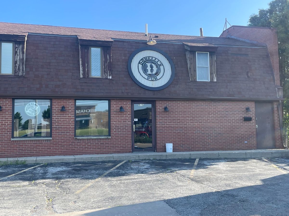 515 Rockland Road, Lake Bluff, IL 60044