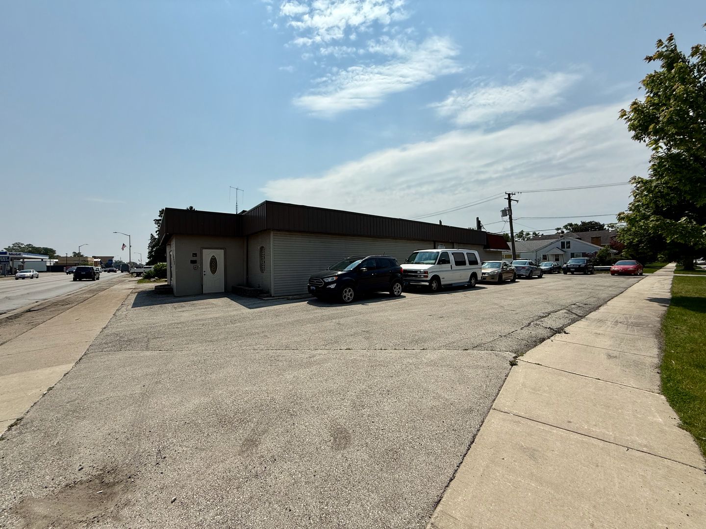 8743 Ogden Avenue — Lyons, IL 60534