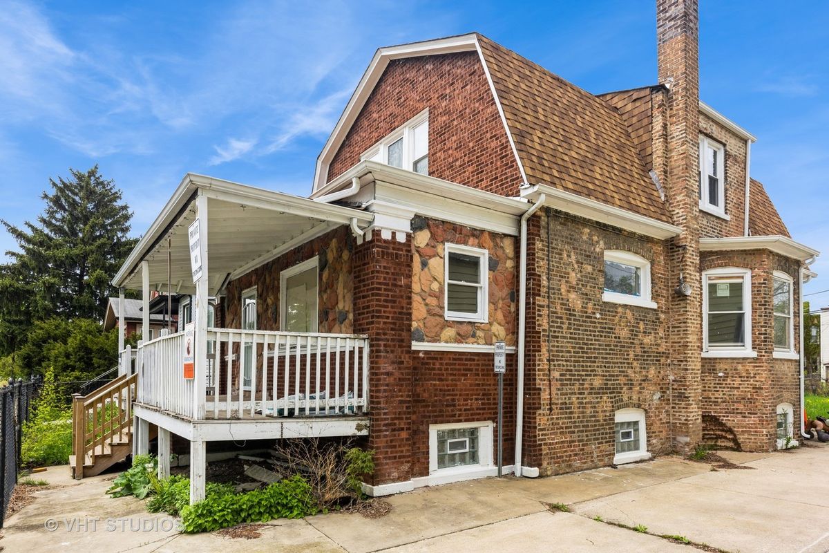 32 109th Place, Chicago, IL 60628