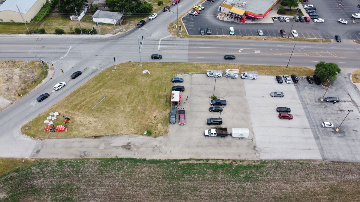 1220 Mitchell Road, Aurora, IL 60507