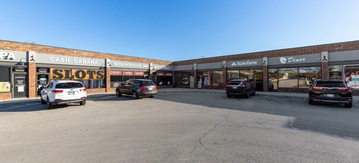 2306 Hassell Road — Hoffman Estates, IL 60169