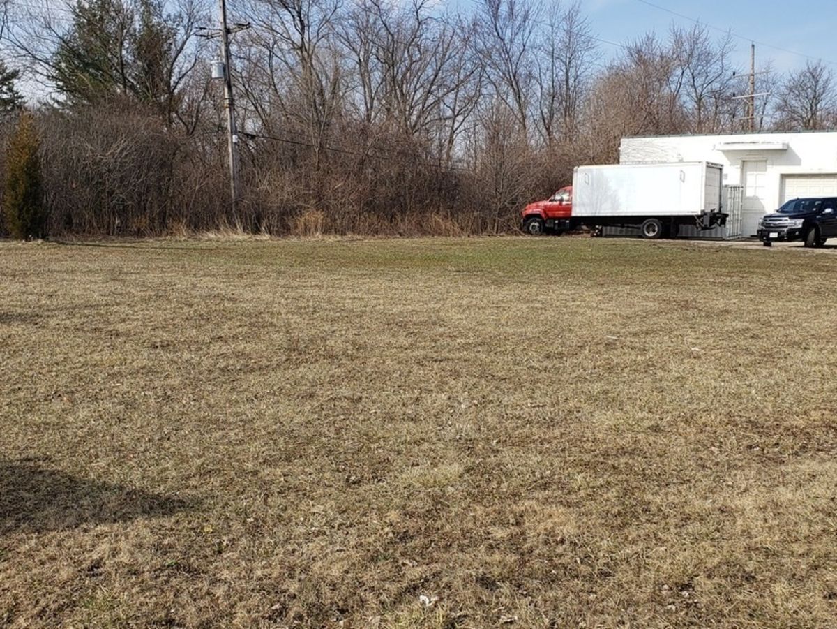 935 Saint Charles Road, Lombard, IL 60148