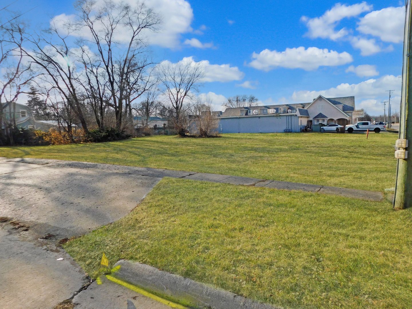 10458 Main Street — Roscoe, IL 61073