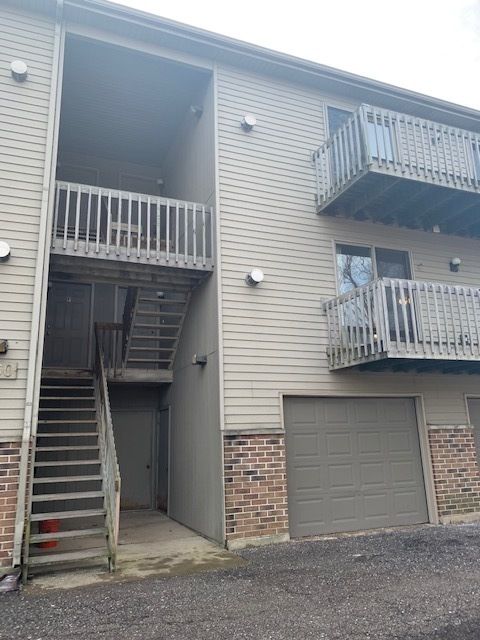 350 WOODRIDGE Circle #G — South Elgin, IL 60177