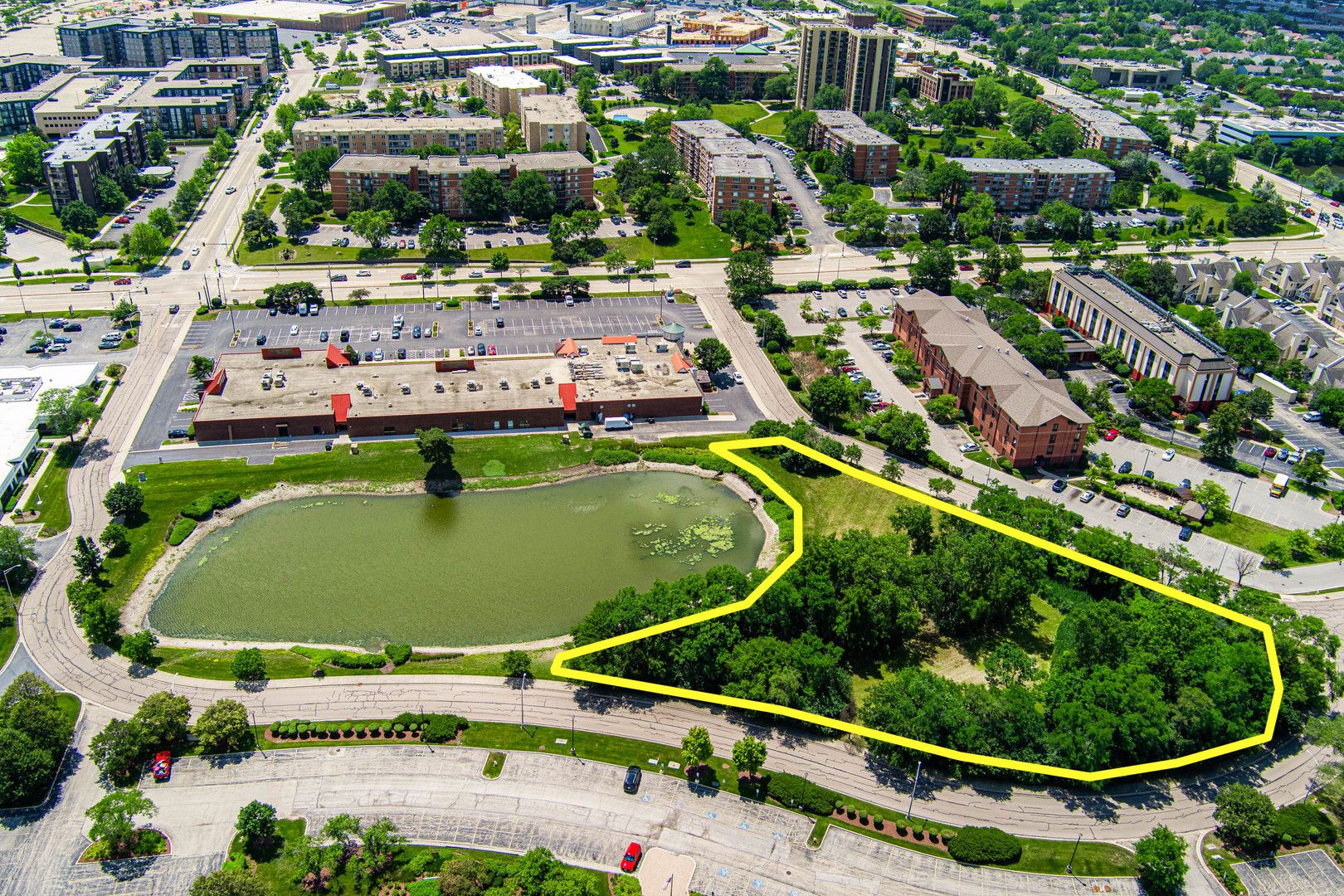 250 St Regis — Lombard, IL 60148