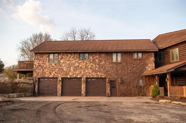 2003 W Hanover Road, Hanover, IL 61041
