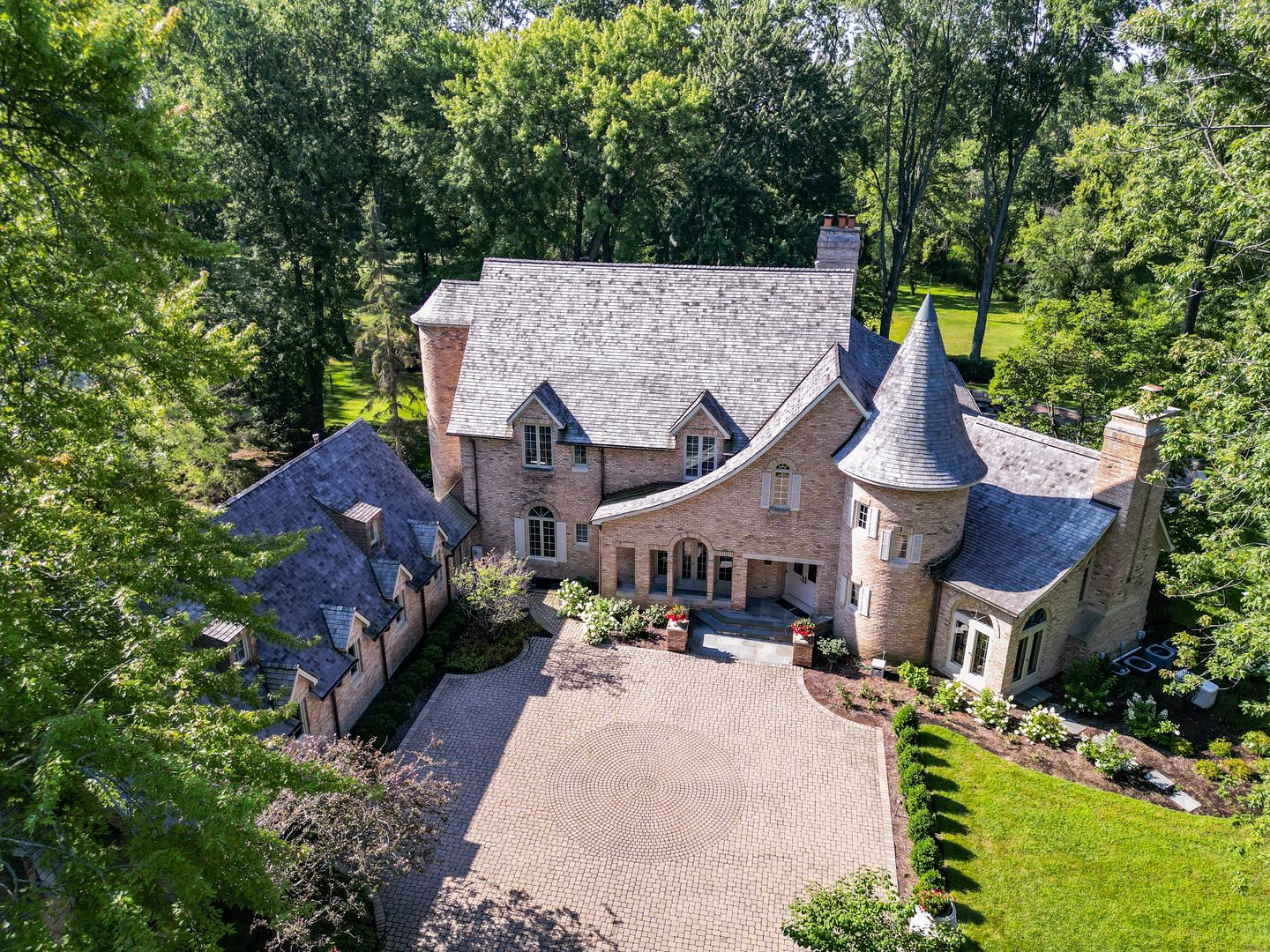 285 W Westminster Avenue — Lake Forest, IL 60045