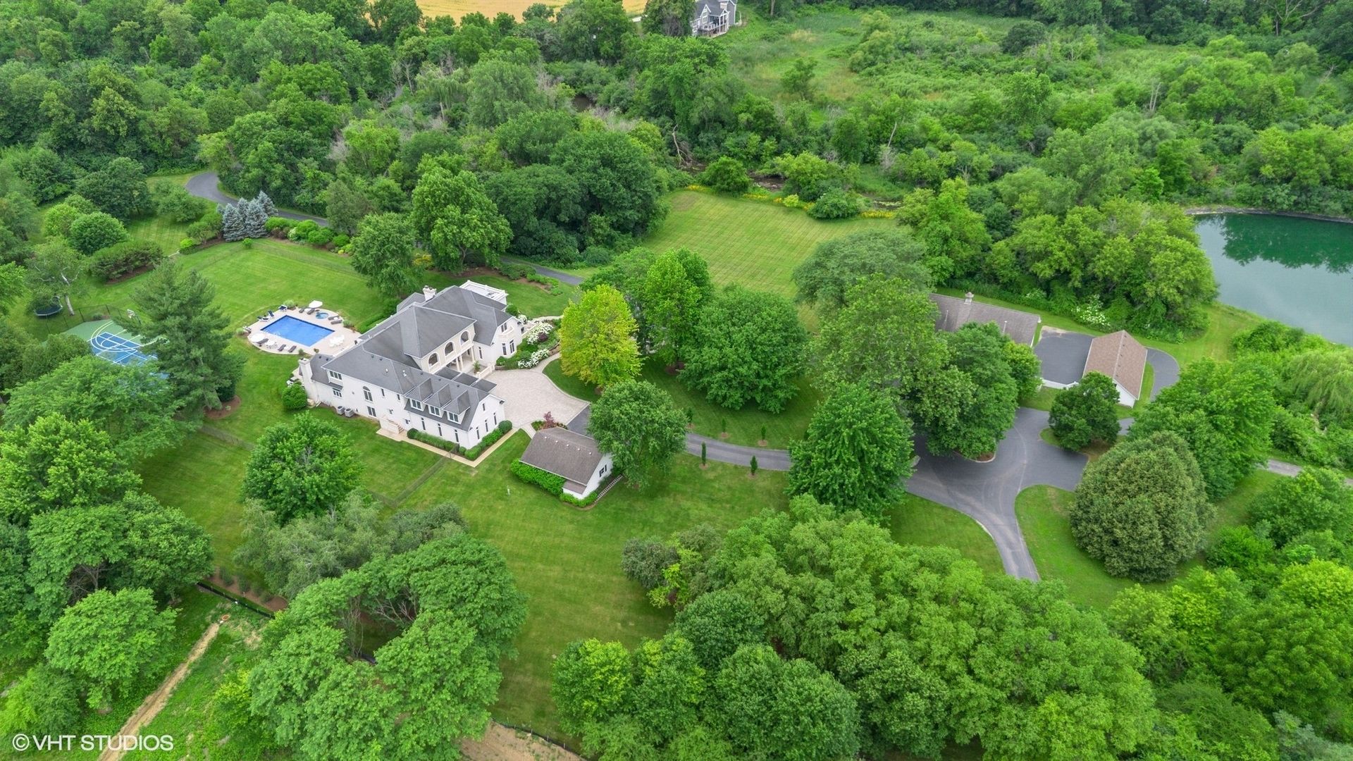 5N113 Burr Road — St. Charles, IL 60175