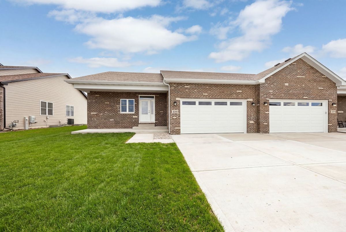 25133 Westwind Drive, Channahon, IL 60410