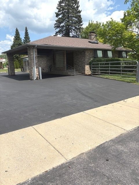 1200 N Green Bay Road — Waukegan, IL 60085