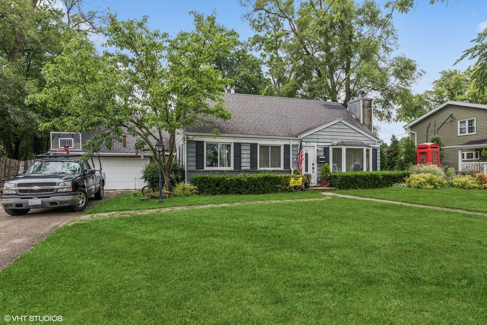 3212 Lindenwood Lane — Glenview, IL 60025