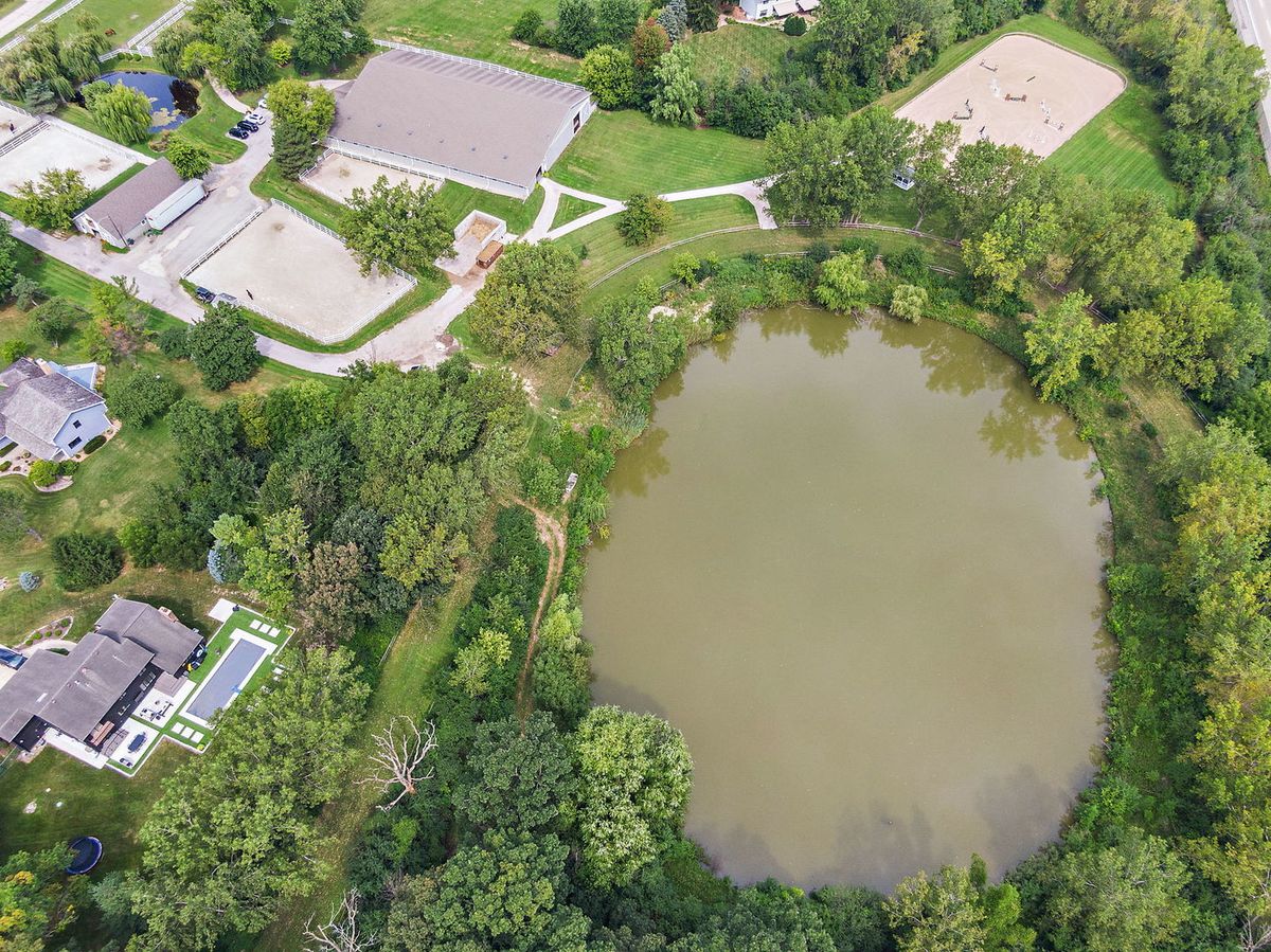 14314 Towne Trail, Green Oaks, IL 60048