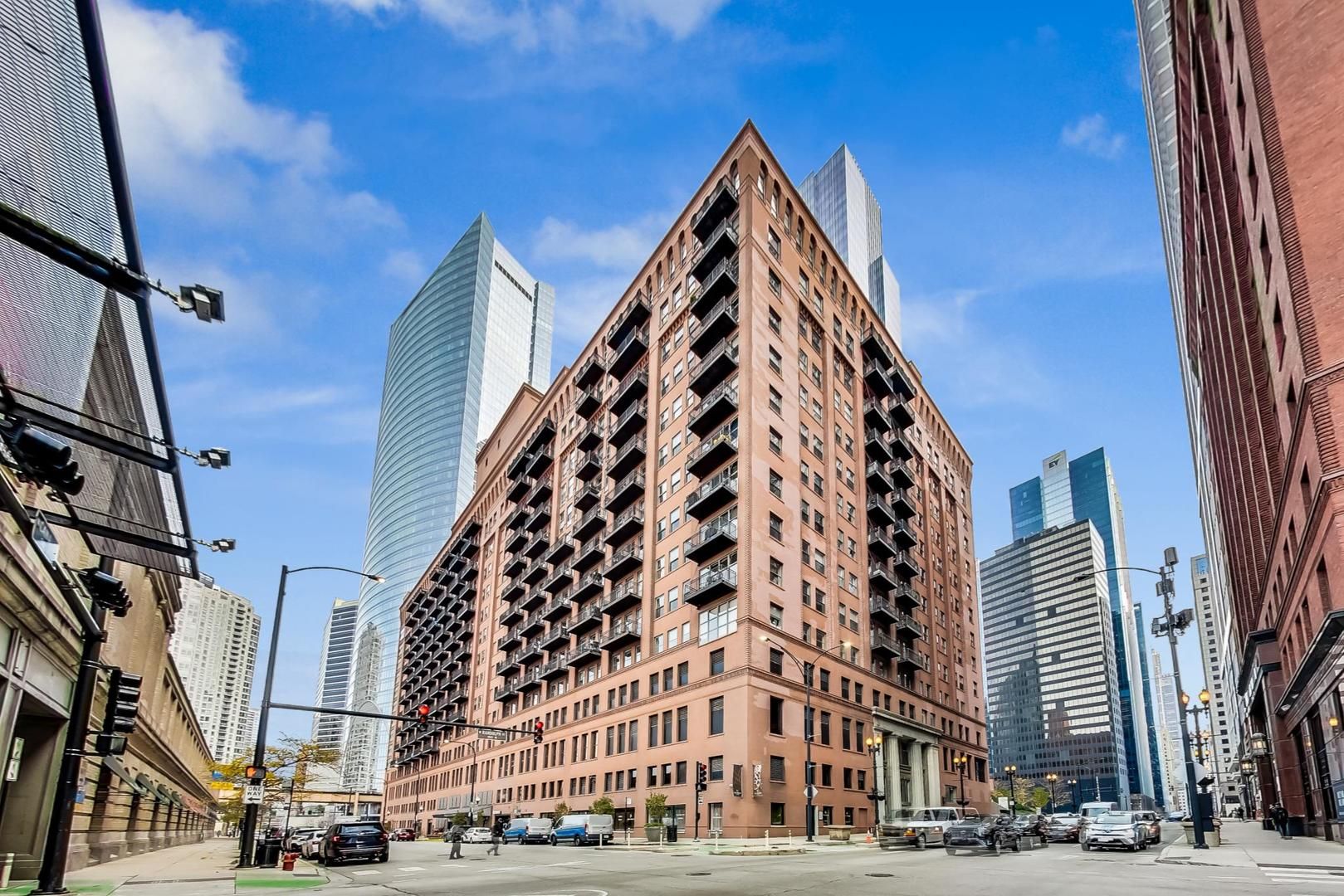 165 Canal Street — Chicago, IL 60606
