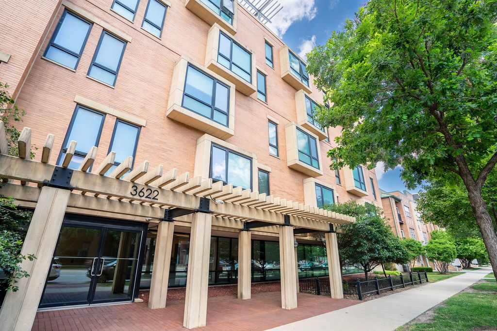 3622 S State Street #420 — Chicago, IL 60609