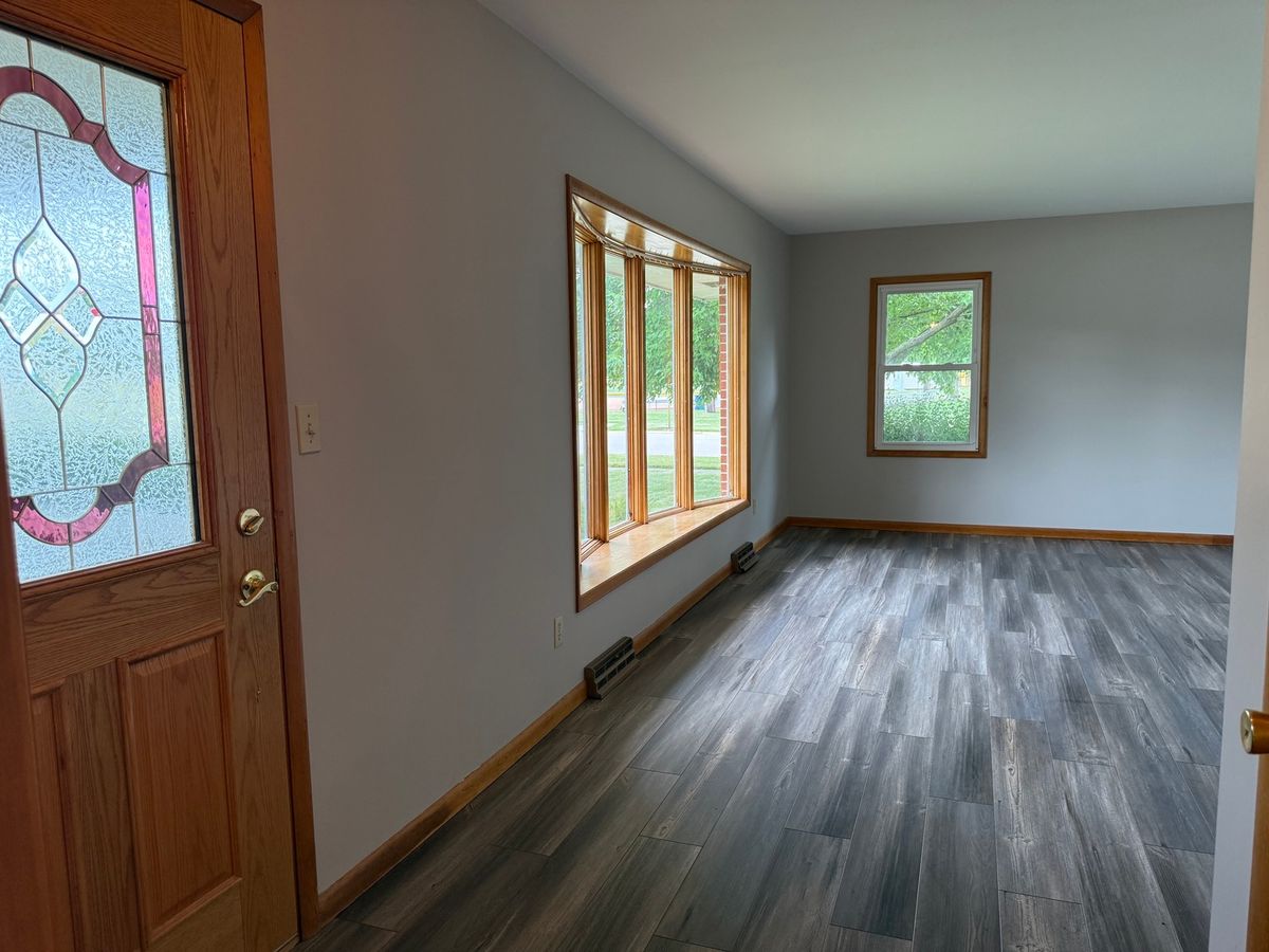 227 S 6th Street, Hennepin, IL 61327