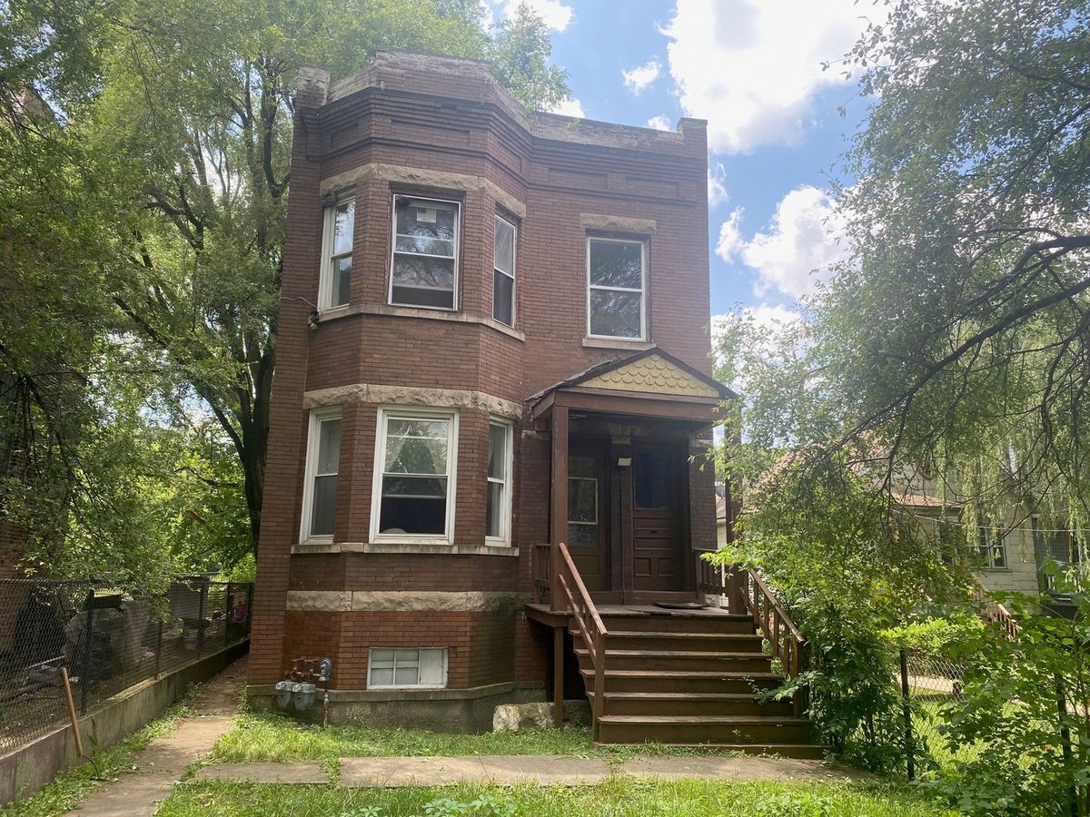 129 Kensington Avenue, Chicago, IL 60628