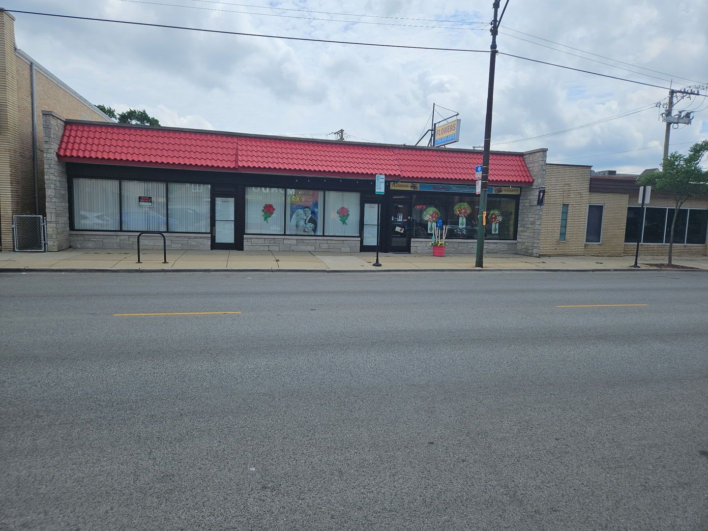 5535 W Montrose Avenue — Chicago, IL 60641