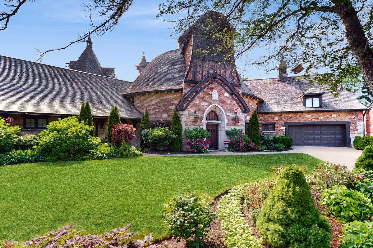 570 Hathaway Circle, Lake Forest, IL 60045