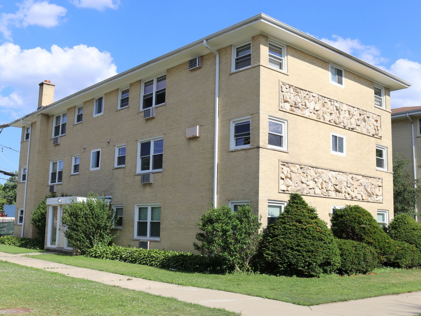 6555 N Natoma Avenue #2W — Chicago, IL 60631