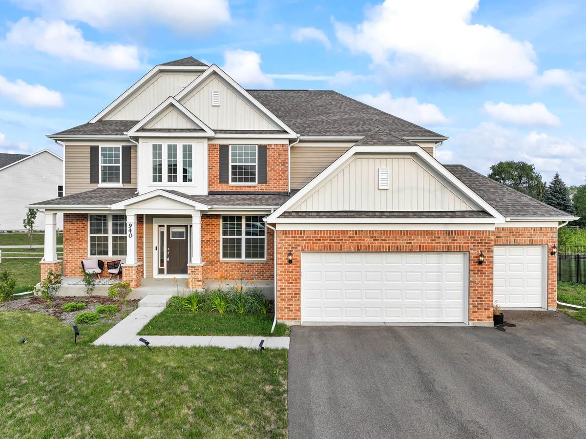 940 Treeline Drive, Algonquin, IL 60102