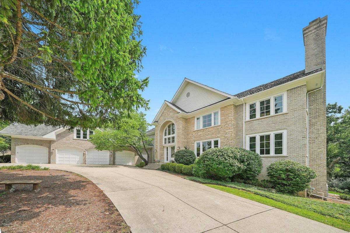 3 Hillburn Court, North Barrington, IL 60010