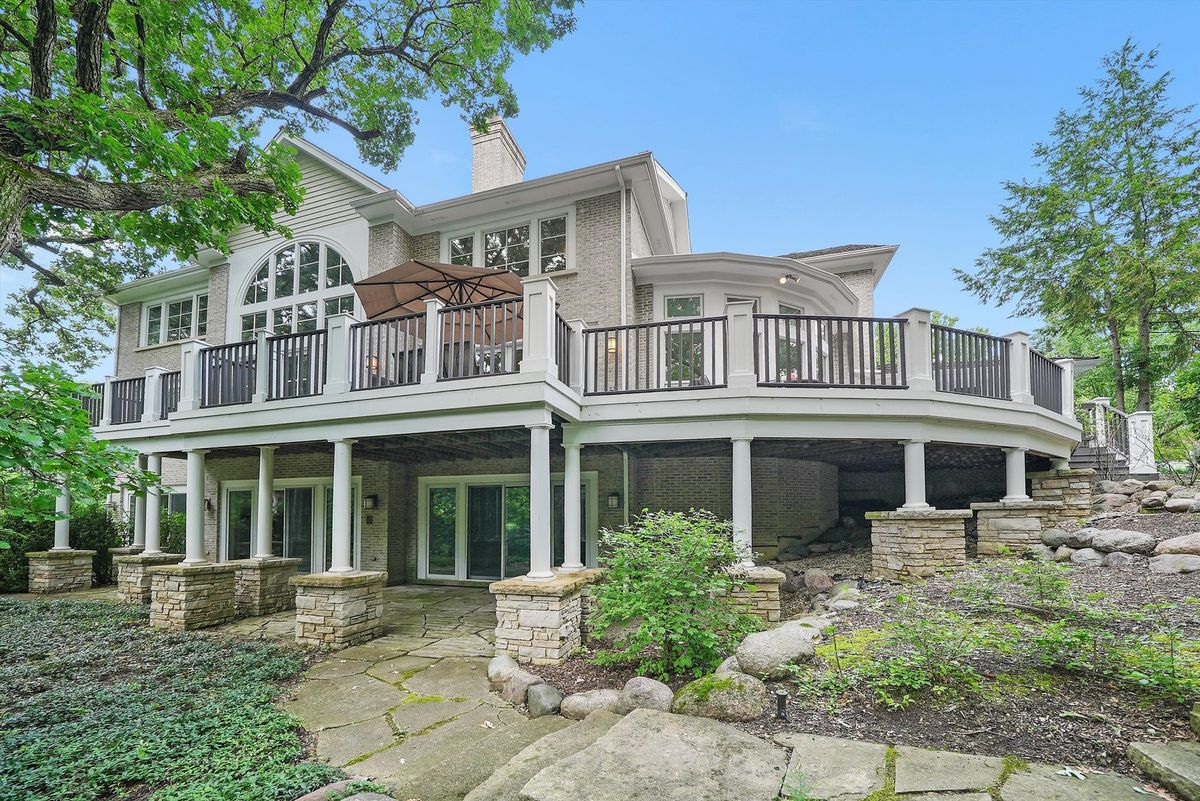 3 Hillburn Court, North Barrington, IL 60010