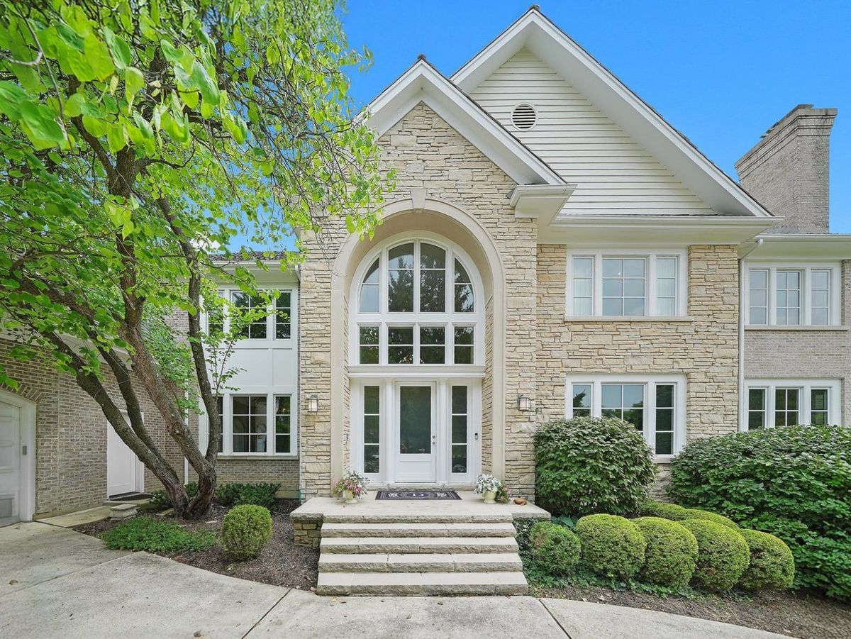 3 Hillburn Court, North Barrington, IL 60010