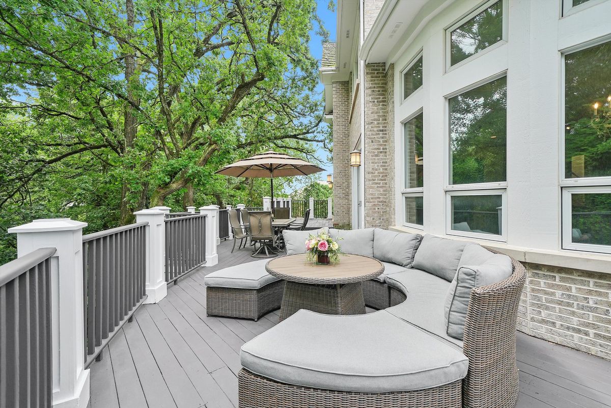 3 Hillburn Court, North Barrington, IL 60010