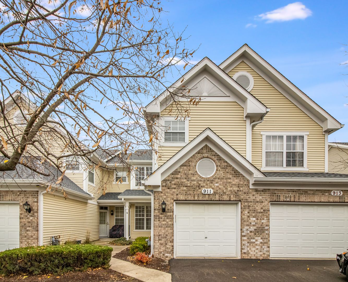 911 Sheridan Circle — Naperville, IL 60563