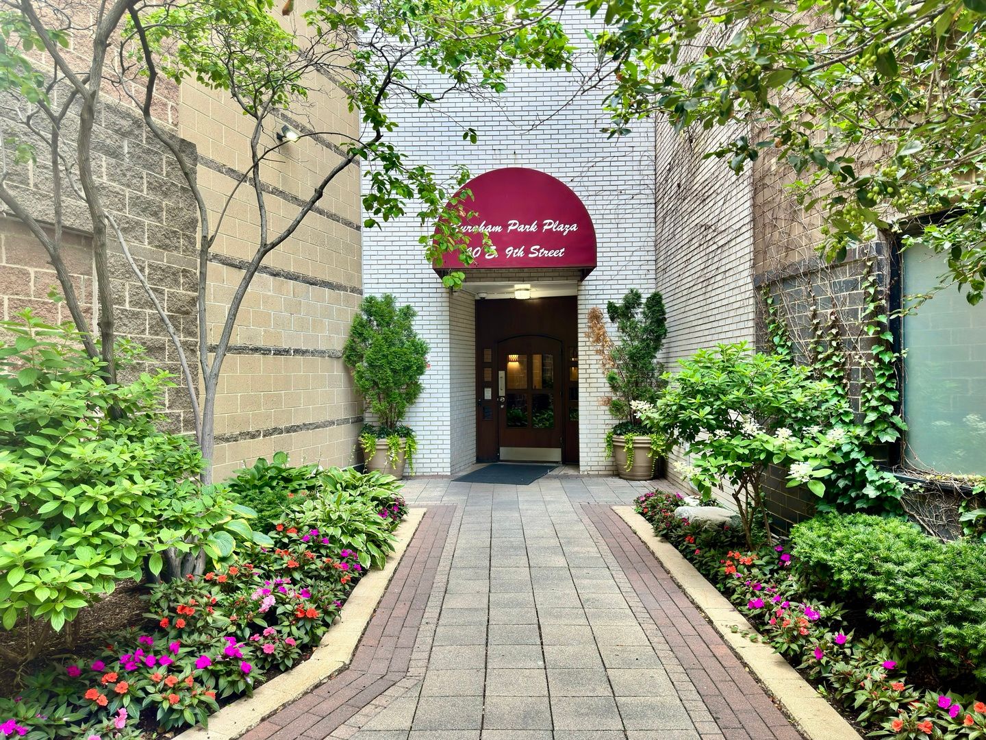 40 E 9th Street #512 — Chicago, IL 60605