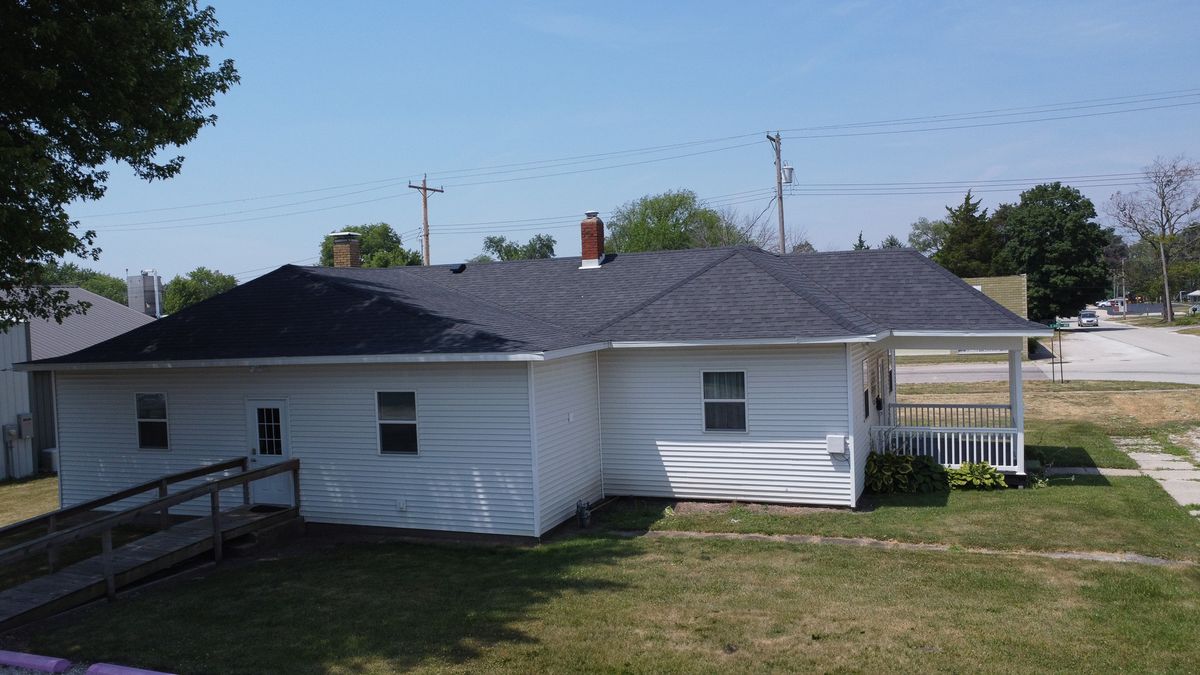 100 Lyle Street, Milford, IL 60953