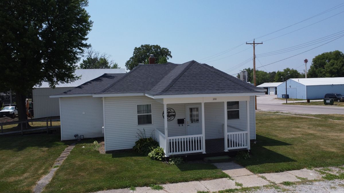 100 Lyle Street, Milford, IL 60953