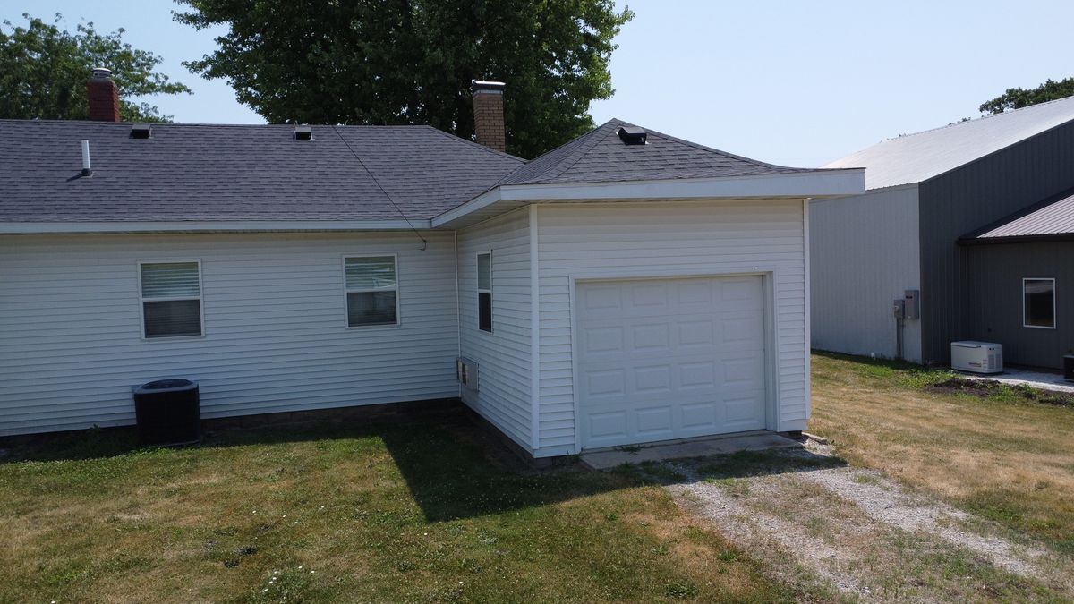 100 Lyle Street, Milford, IL 60953