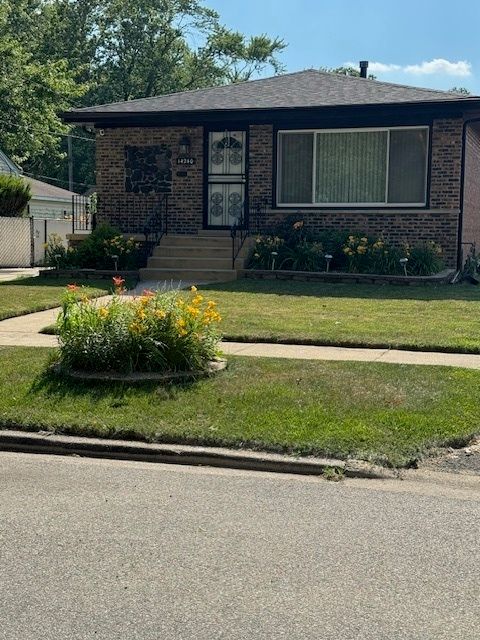 14240 Manistee Avenue, Burnham, IL 60633