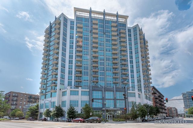 1600 Indiana Avenue, Chicago, IL 60616