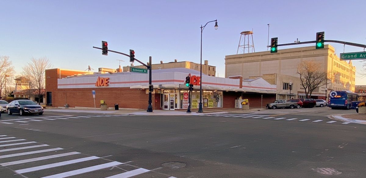 239 N Genesee Street — Waukegan, IL 60085