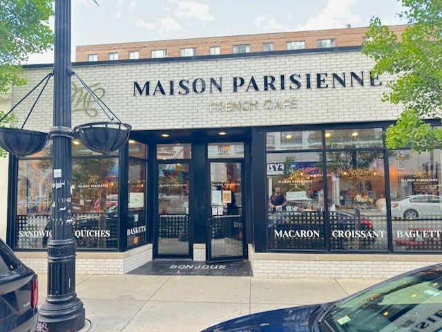 2564 N clark Street — Chicago, IL 60614