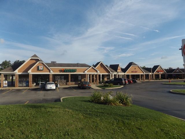 1530 HINTZ Road, Arlington Heights, IL 60004