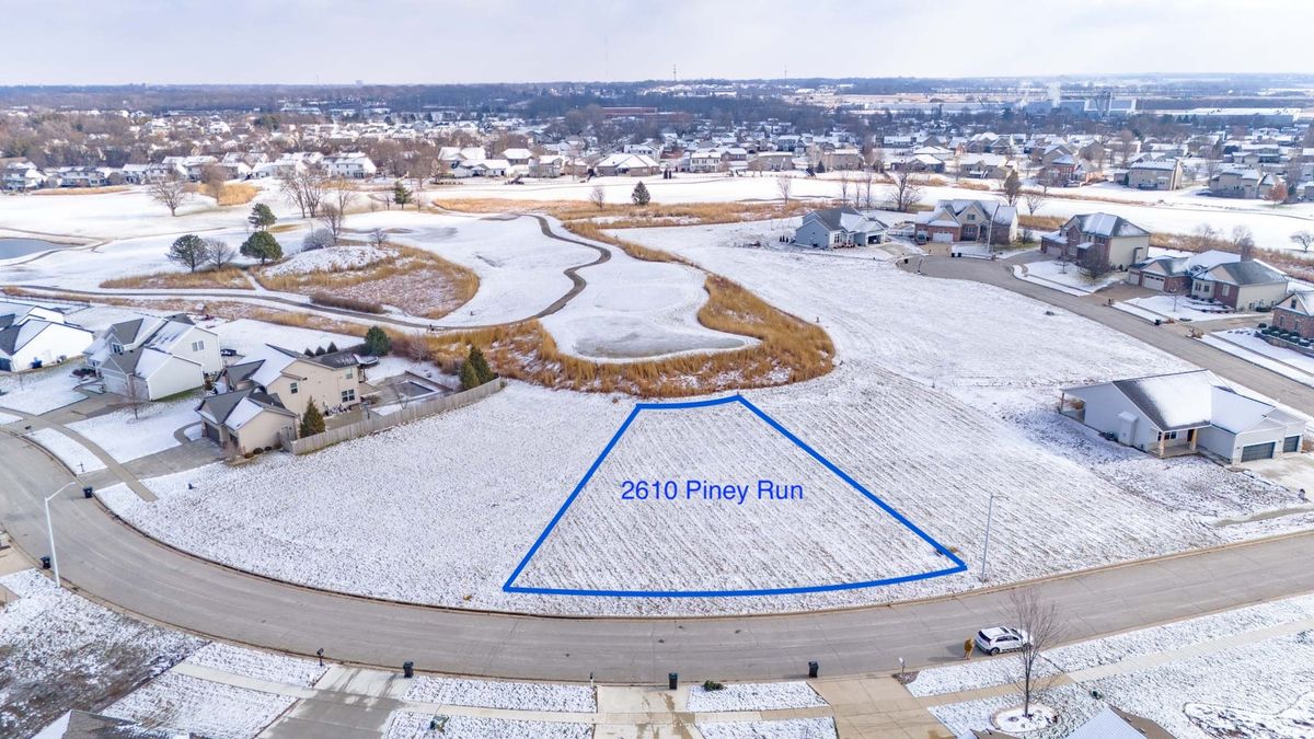 2610 Piney Run, Bloomington, IL 61705