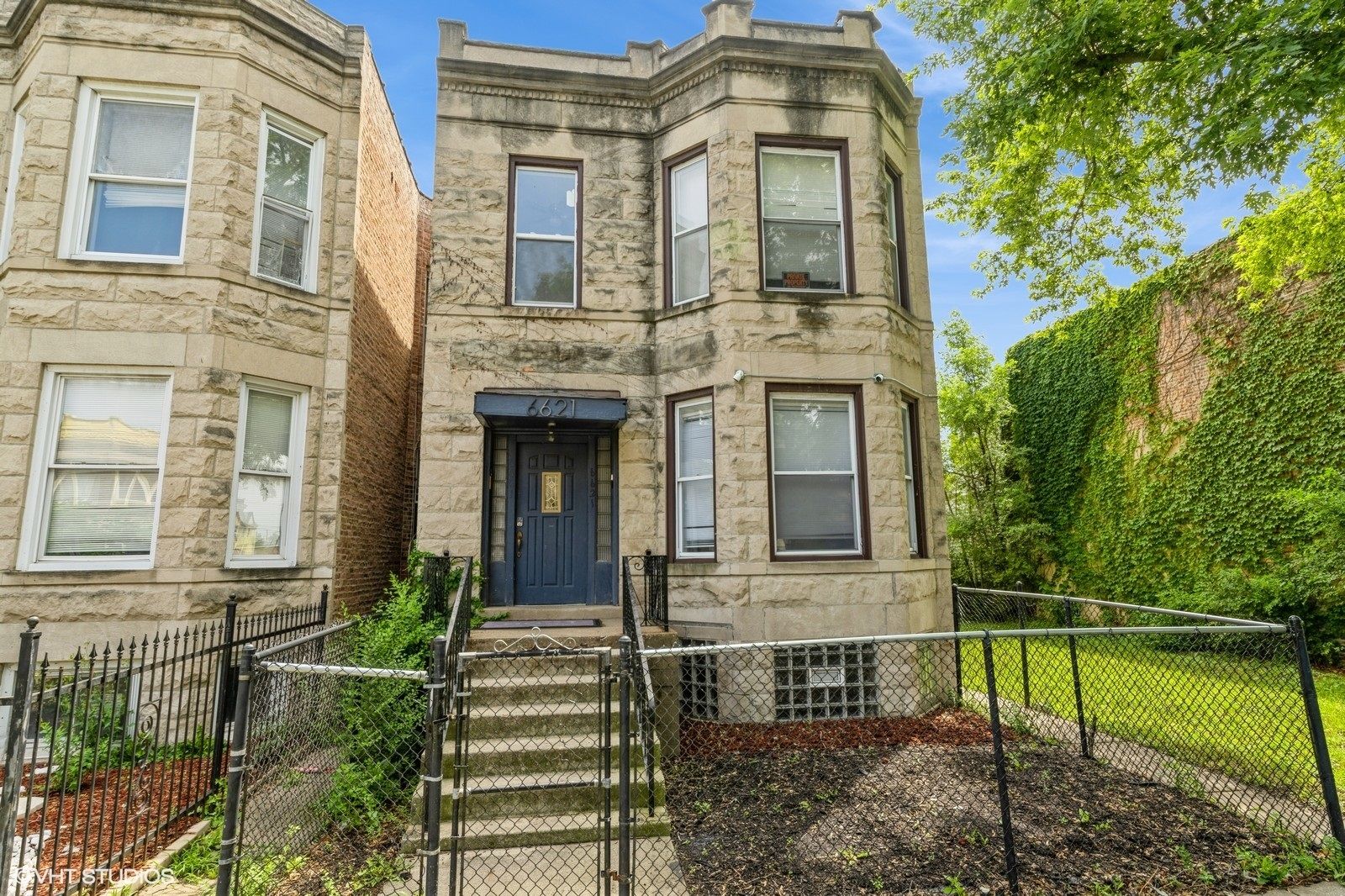 6621 S Marquette Drive — Chicago, IL 60637