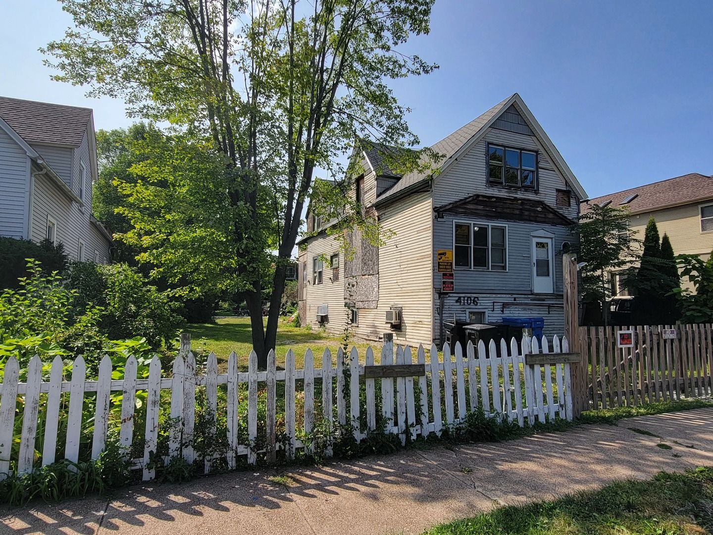 4106 N MOBILE Avenue — Chicago, IL 60634
