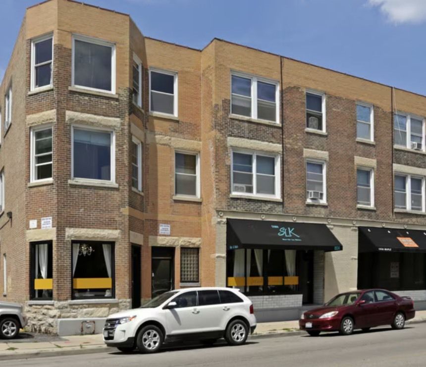 1934 Maple Avenue — Evanston, IL 60201