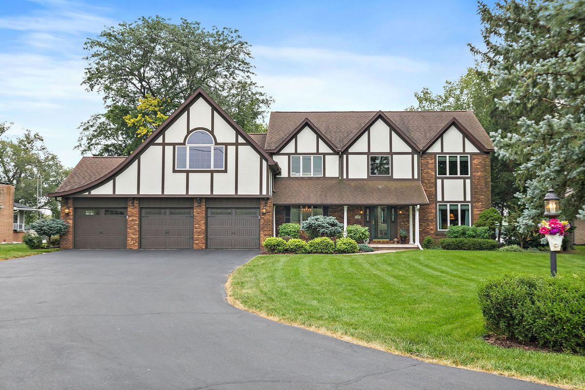 1606 Gregden Shores Drive, Sterling, IL 61081