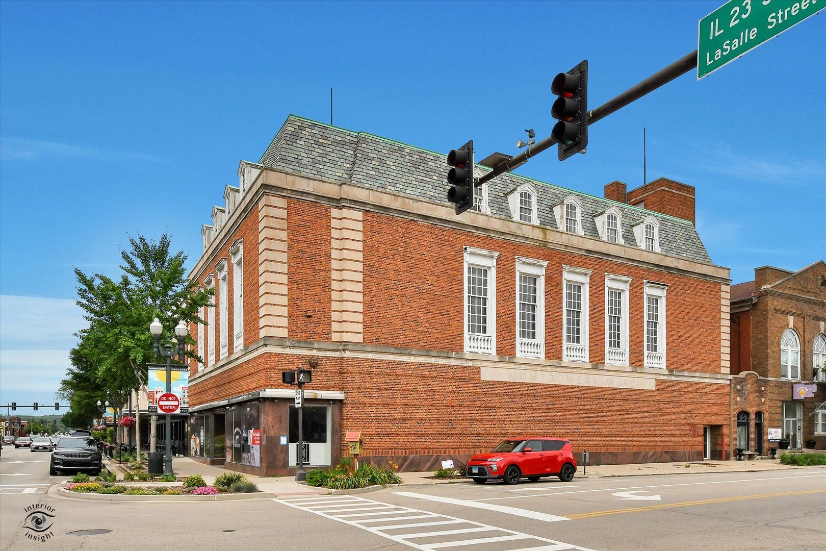 800 La Salle Street — Ottawa, IL 61350