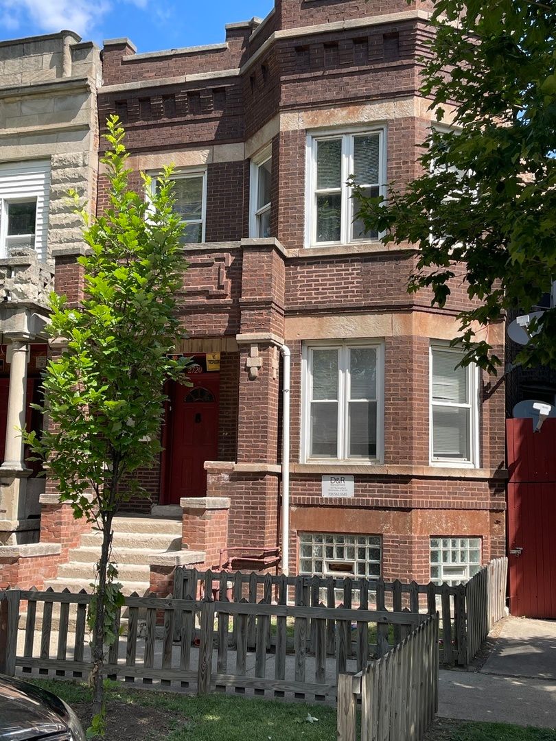 2720 W Flournoy Street — Chicago, IL 60612