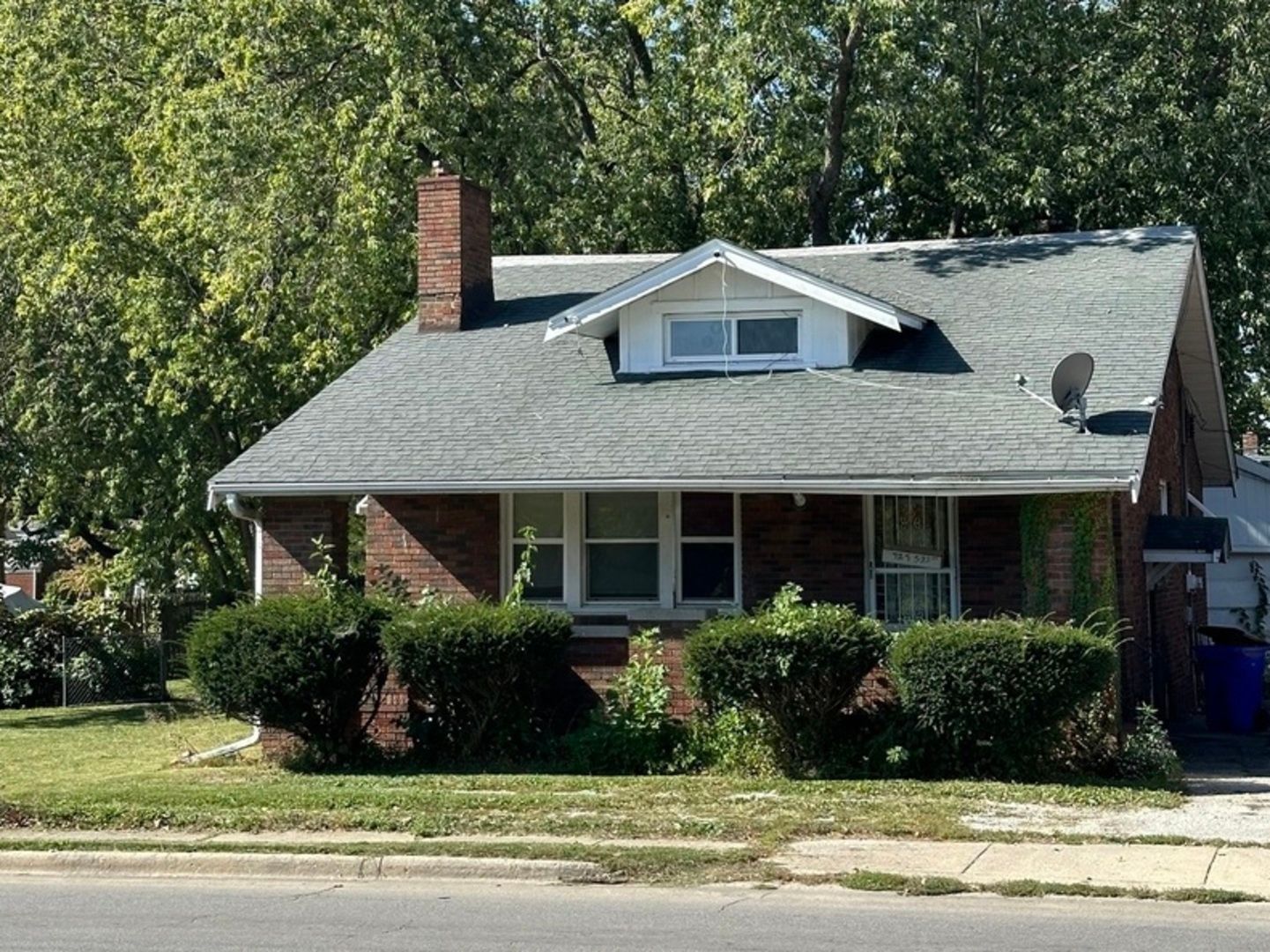 729 S 22nd Street — Decatur, IL 62521