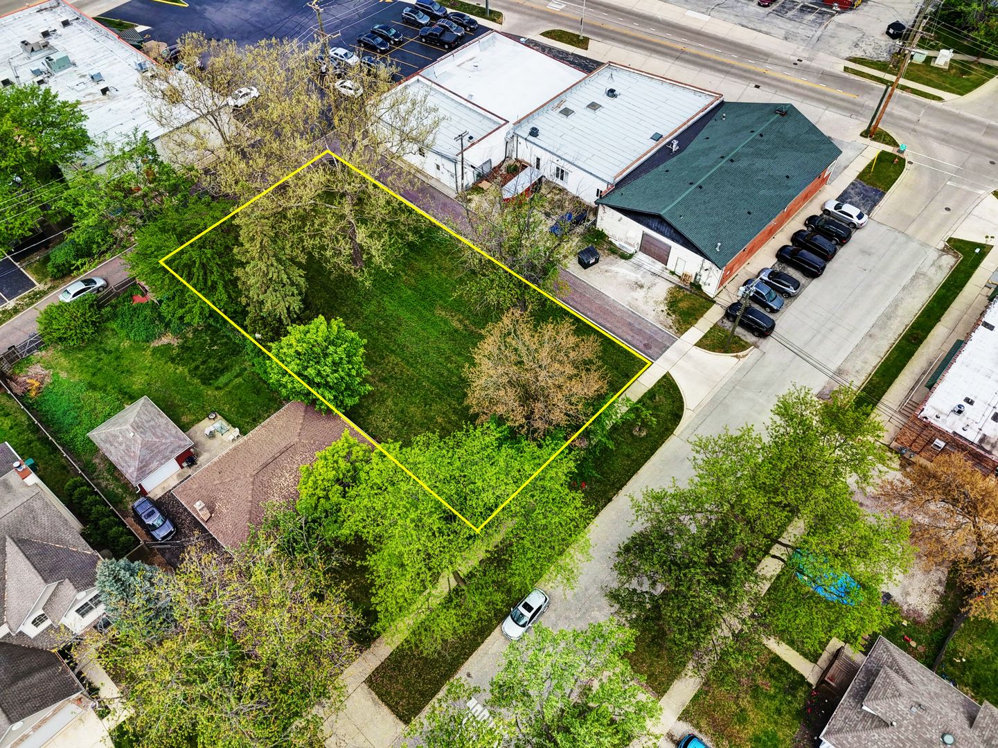 260 N Linden Avenue — Westmont, IL 60559